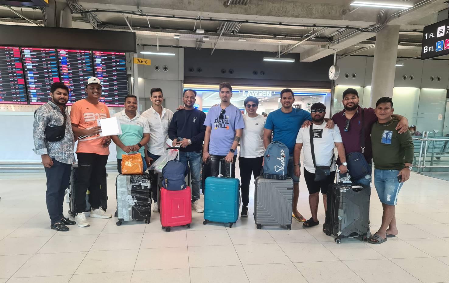 Satisfied travelers with Tab Holidays services